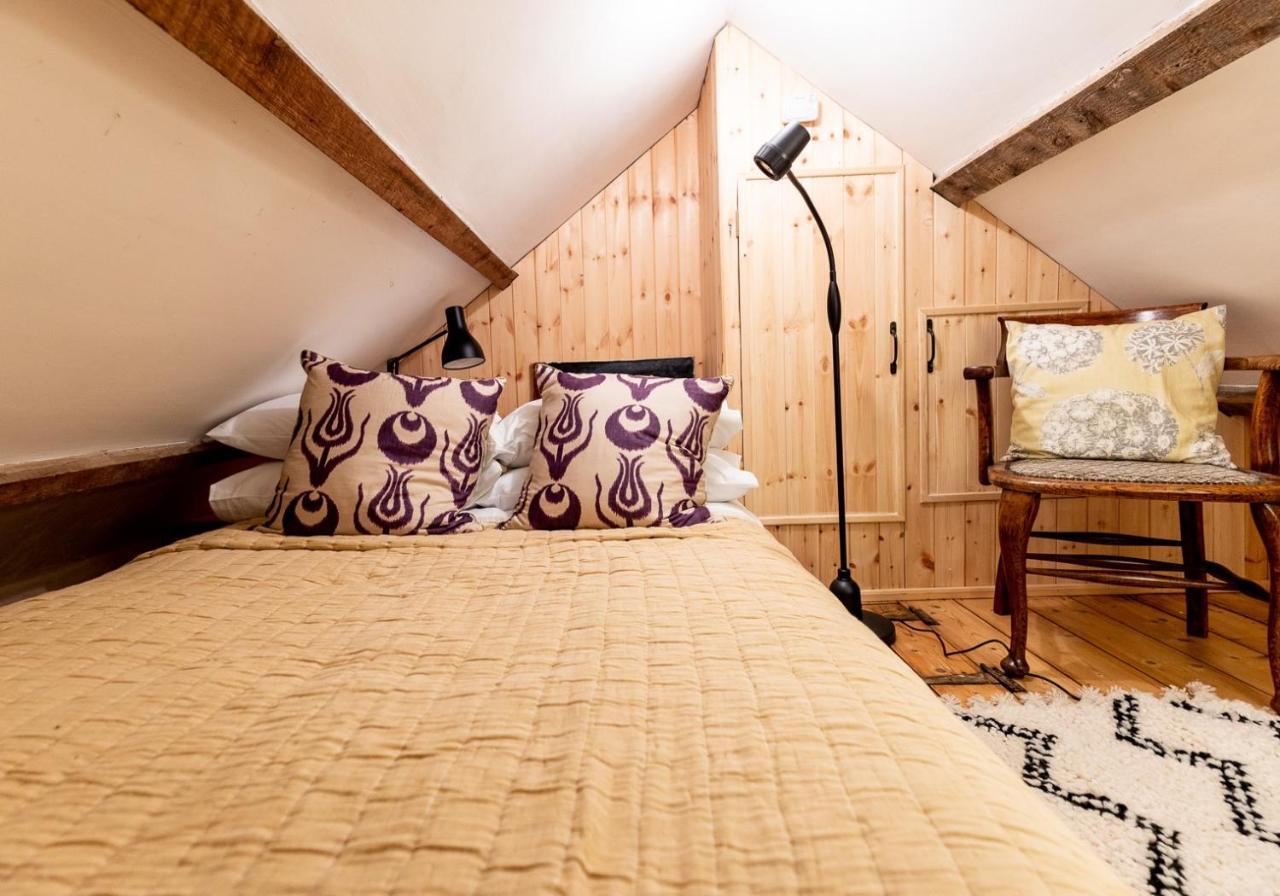 Bwthyn Capten - A Charming Cottage For Up To 6 Newport  Exterior foto