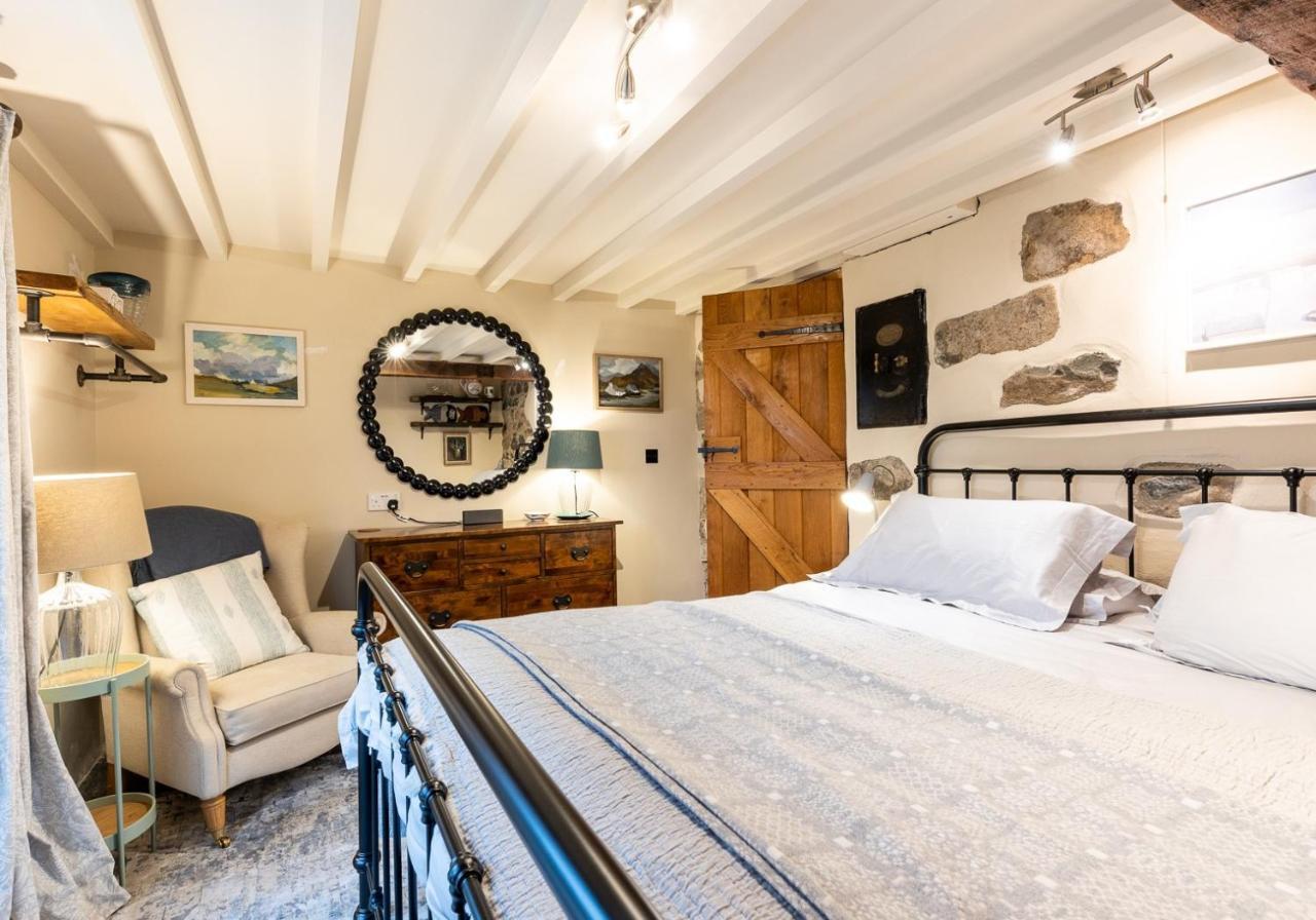 Bwthyn Capten - A Charming Cottage For Up To 6 Newport  Exterior foto