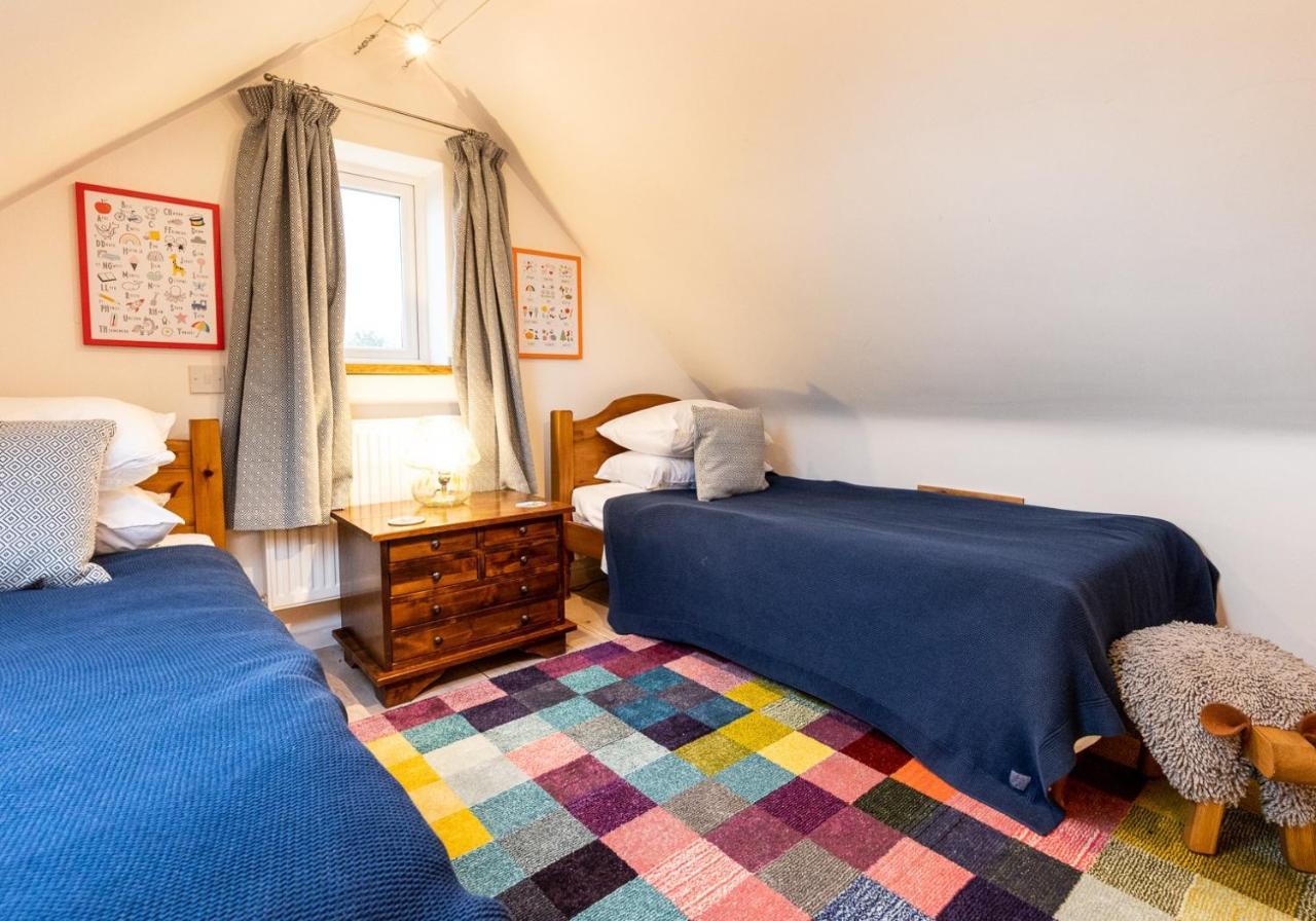 Bwthyn Capten - A Charming Cottage For Up To 6 Newport  Exterior foto