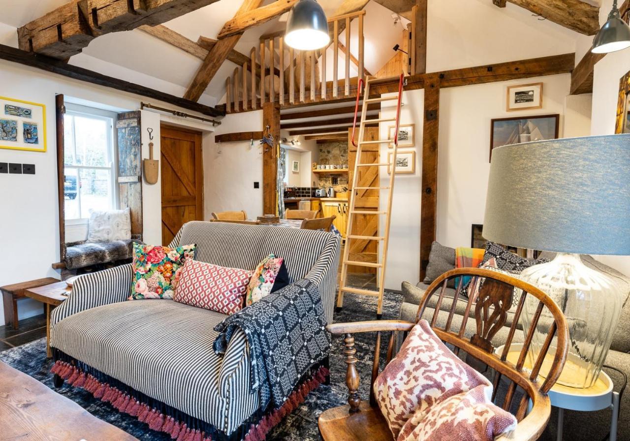 Bwthyn Capten - A Charming Cottage For Up To 6 Newport  Exterior foto